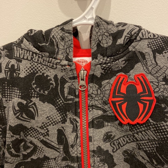 Marvel Spider-Man Black & Grey Hoodie - Picture 2 of 7